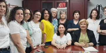 CHP Manisa İl Kadın Kollarından toplu istifa