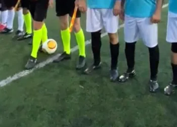 Destek alamadıkları için maça lastik ayakkabıyla çıktılar