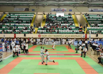 Yıldırım Belediyesi karate şampiyonasına ev sahipliği yapıyor