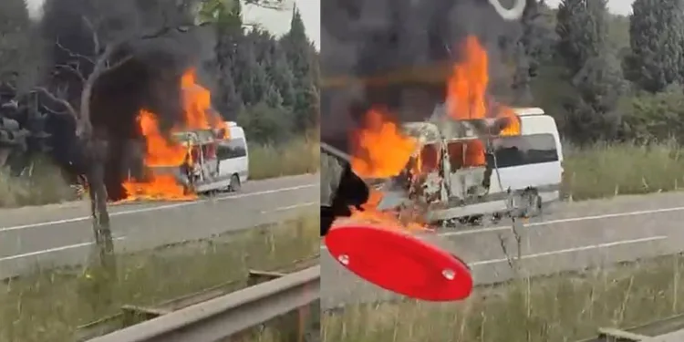 TEM’de minibüs alev alev yandı