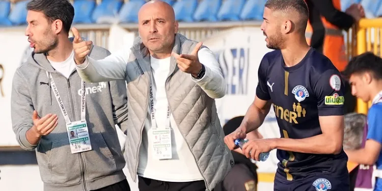 Kasımpaşa Teknik Direktörü Sami Uğurlu: “Erken gollerle rahatladık”
