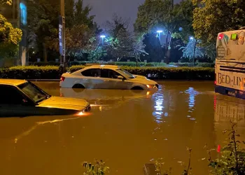 Ankara’yı sağanak vurdu