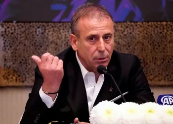 Abdullah Avcı: “Trabzonspor her zaman yarışmak zorundadır”