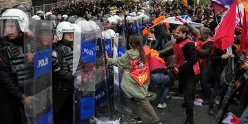 Saraçhane'de 1 Mayıs gerginliği fotoğraflara yansıdı