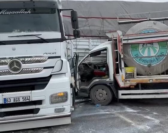 Konya'da çekici ile süt tankeri çarpıştı