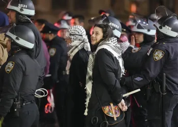 New York polisi, Filistin’e destek gösterilerinde 282 öğrenciyi gözaltına aldı