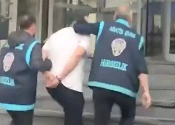 3 ayrı hırsızlık gerçekleştirdi, saklandığı yerde yakalandı
