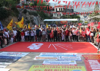 Alanya’da 1 Mayıs kutlaması