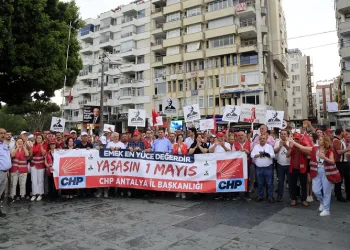 Antalya’da 1 Mayıs coşkusu