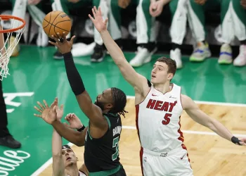 NBA'de Boston Celtics, Doğu Konferansı'nda yarı finale yükseldi