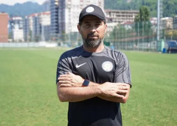 Çaykur Rizespor Teknik Direktörü İlhan Palut: “Tüm sorumluluğum Rizespor’u ligde en başarılı yerde bitirtmek”