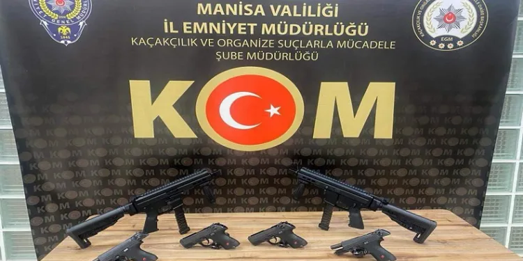 Manisa’da silah ticareti suçundan 2 gözaltı