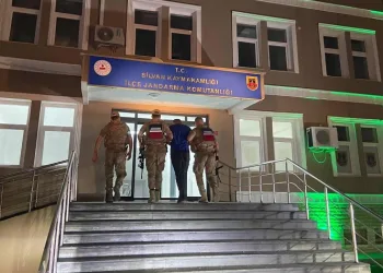 Diyarbakır’da 6 yıldır aranan firari hükümlü yakalandı