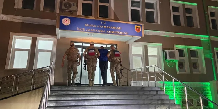 Diyarbakır’da 6 yıldır aranan firari hükümlü yakalandı
