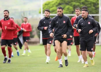 Sivasspor’da neşeli idman