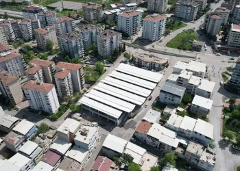 Bursa'da Bağlaraltı Pazar Alanı gün sayıyor