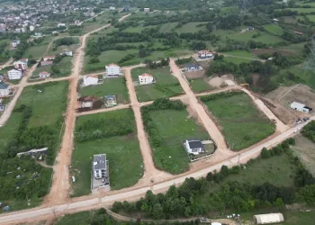 Bursa'nın Yeniceköy Mahallesinde yeni yollar açılıyor