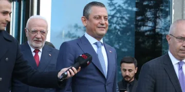 Cumhurbaşkanı Erdoğan’ın CHP Genel Başkanı Özel’i kabulü sona erdi