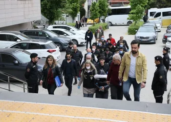 Eskişehir merkezli fuhuş operasyonunda yakalanan şüphelilerden 4’ü tutuklandı