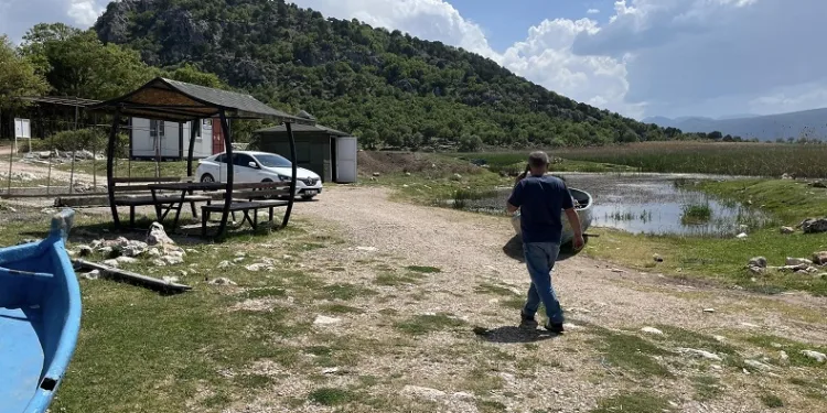Beyşehir’de tatlı su balığı avlama denetimleri sürüyor
