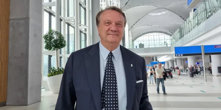 Beşiktaş Başkanı Hasan Arat: “Camia olarak ciddi bir planlamanın içerisindeyiz”