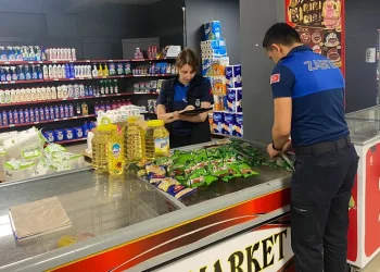 Zabıta ekiplerinden market denetimi