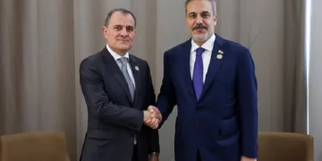 Bakan Fidan, Azerbaycanlı mevkidaşı ve Somali Başbakan Yardımcısı ile görüştü