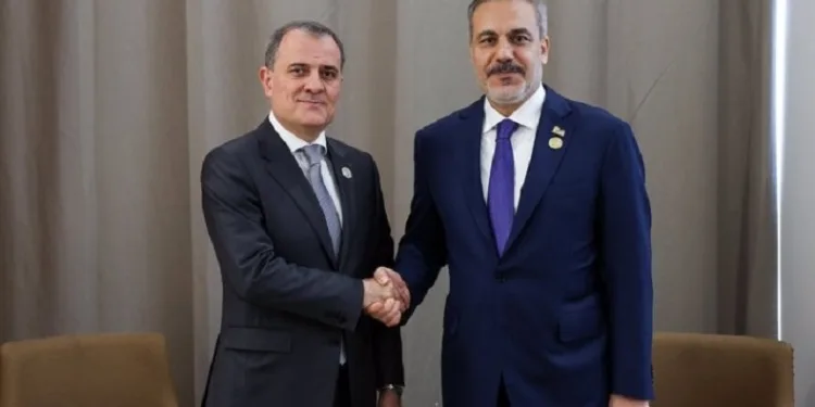 Bakan Fidan, Azerbaycanlı mevkidaşı ve Somali Başbakan Yardımcısı ile görüştü