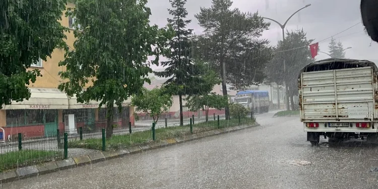 Kastamonu’da dolu yağdı