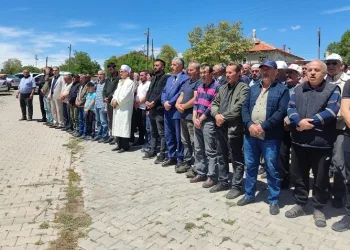 Beyşehir’de çiftçiler yağmur duasında