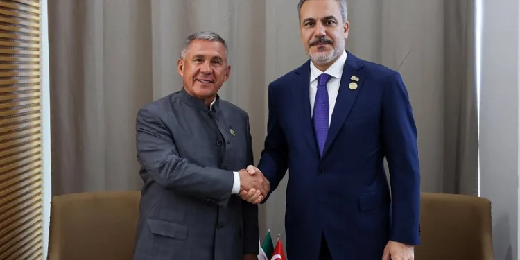 Bakan Fidan, Tataristan Özerk Cumhuriyeti Cumhurbaşkanı Minnihanov ile görüştü