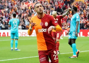 Hakim Ziyech ligdeki gol sayısını 6 yaptı