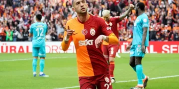 Hakim Ziyech ligdeki gol sayısını 6 yaptı