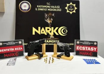 Kastamonu’da uyuşturucu operasyonu: 5 gözaltı