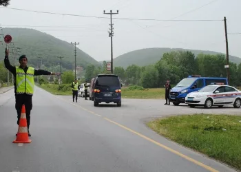 Bir ayda 646 araç ve 222 sürücü trafikten men edildi