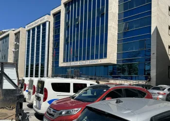 Kızların uygunsuz fotoğraflarını çeken şüpheli serbest bırakıldı