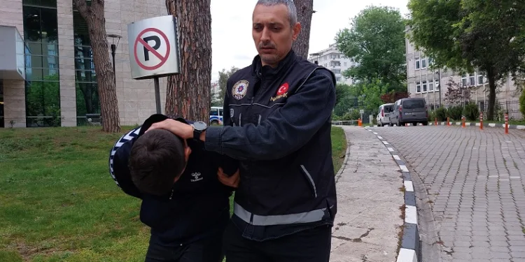 Uyuşturucu ticaretinden tutuklandı