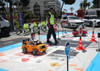 Alanya’da trafik haftasında öğrenciler bilgilendirildi