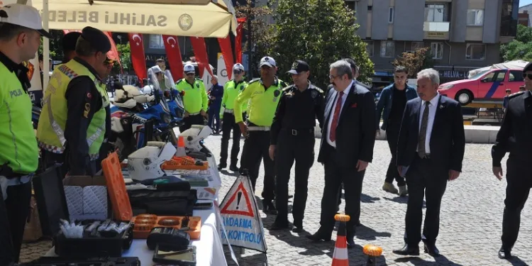 Salihli’de trafik haftası kutlandı