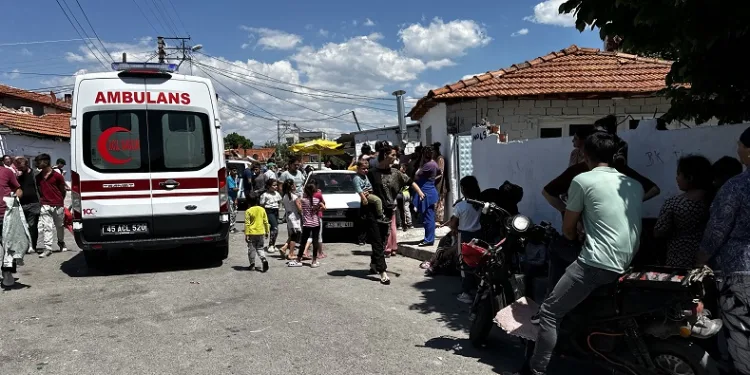 Uyuşturucu krizine giren genç kendine zarar verdi