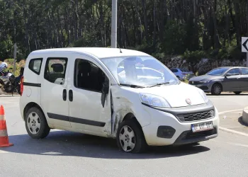 Okul müdürü motosikletiyle eve dönüş yolunda hayatını kaybetti