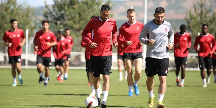 Sivasspor’da Başakşehir maçı hazırlıkları başladı