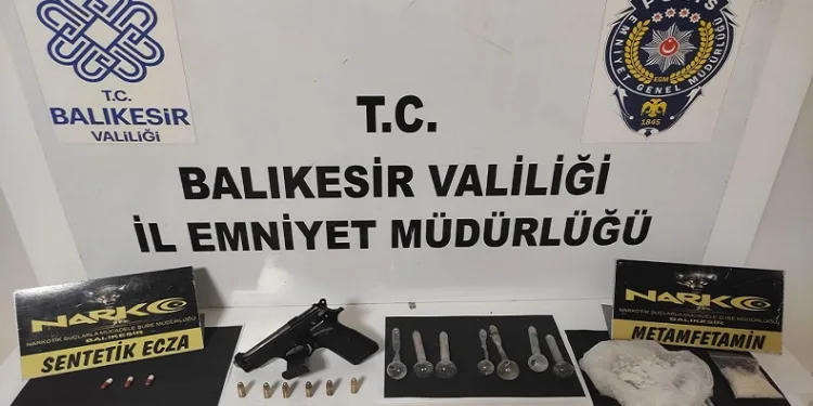 Uyuşturucu taciri 5 şahsa gözaltı