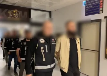 Yalova’da yabancıları vatandaşlık vadiyle dolandıran şahıs tutuklandı