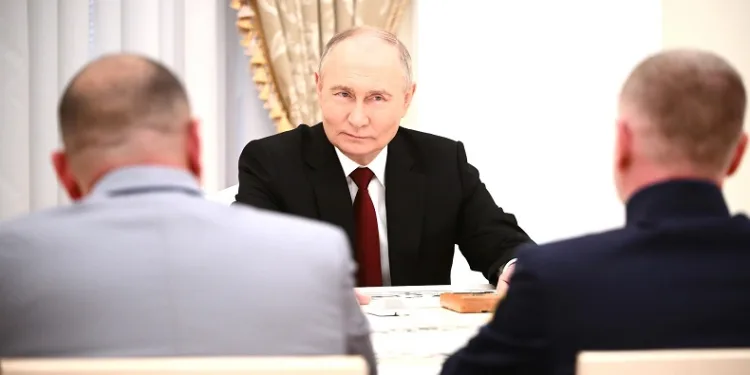 Rusya Devlet Başkanı Vladimir Putin: “Askerlerimizin üstünde sinek gibi insansız hava araçları uçuyor”