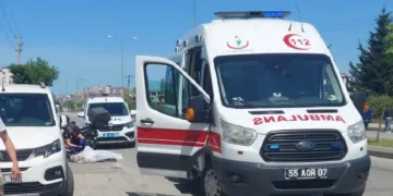 Kaza yapan motokurye hayatını kaybetti