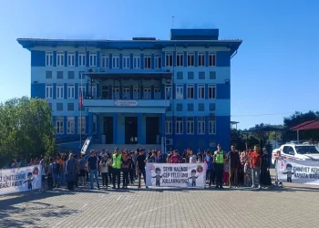 Jandarma trafik farkındalığı bilgilendirme çalışması yaptı