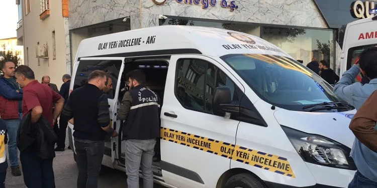 Elazığ’da 3 kişinin öldüğü kavgaya ilişkin dava ertelendi
