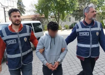 İnşaattan hurda demir çalan şahıs tutuklandı