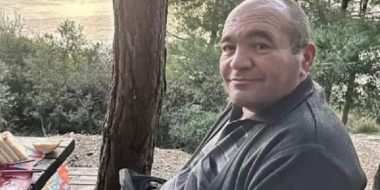 Yanında çalıştığı patronunu boğazından bıçaklayarak öldürdü